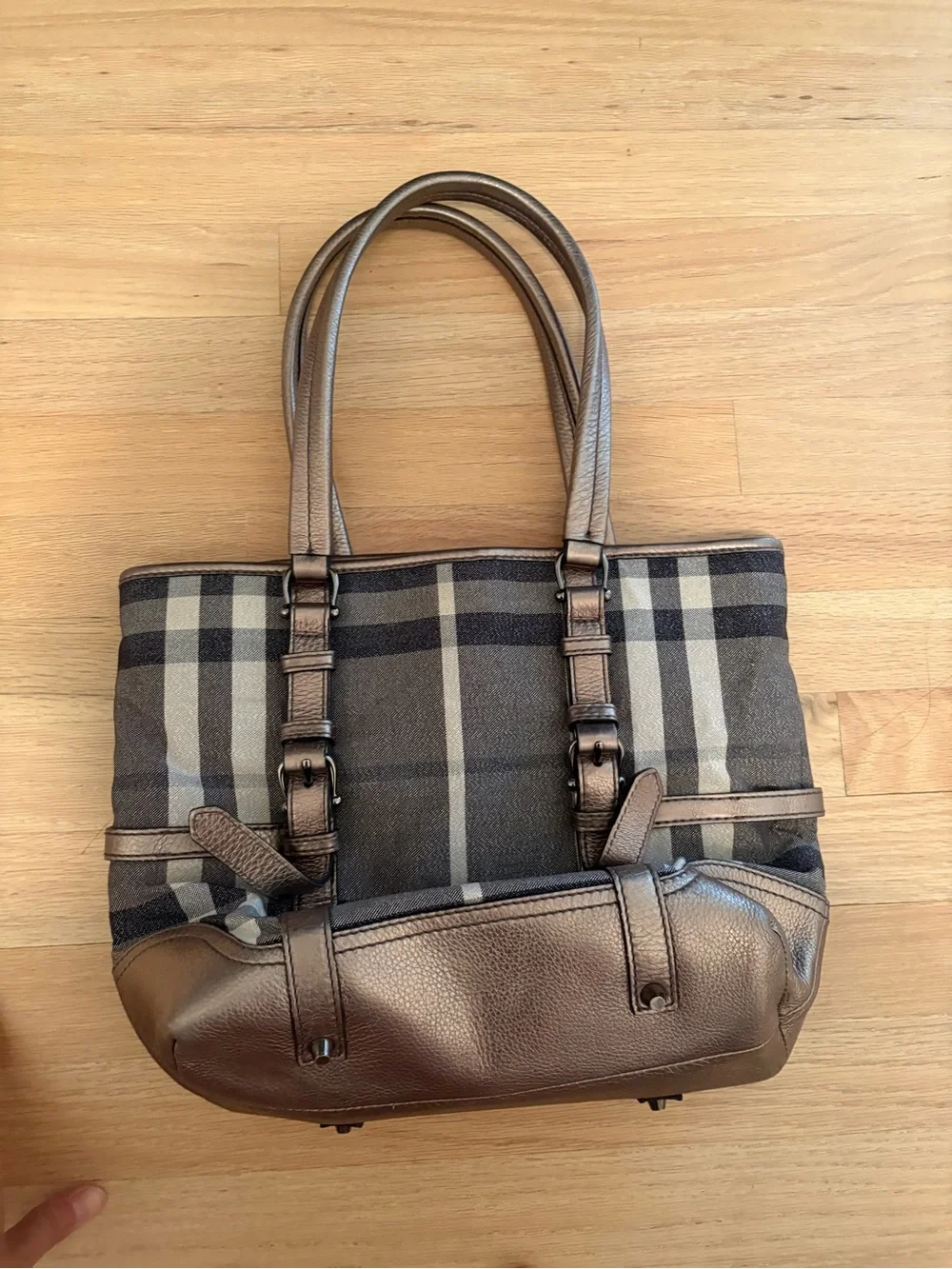 Burberry shimmer buckle tote bag Tote Bag in Brown and Beige